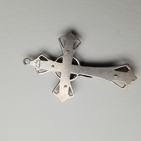 Sterling Crucific pendant - Picture 3 of 4